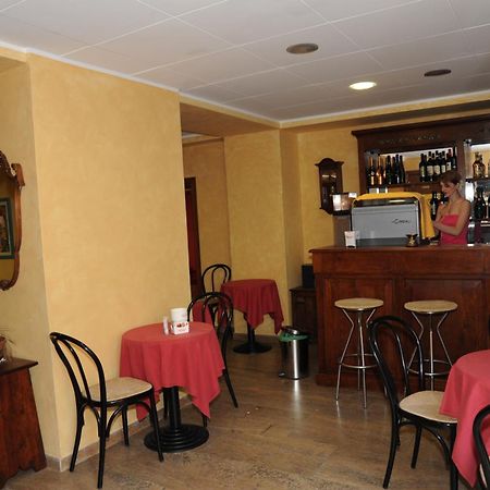 Hotel Valentini Inn Фолиньо Экстерьер фото